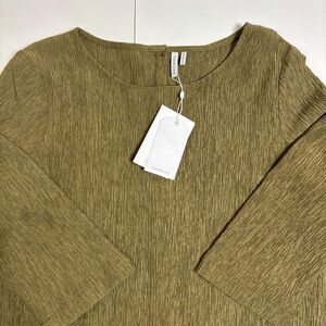 Comune Women's Textures Olive Green Blouse with button detail down back | Small